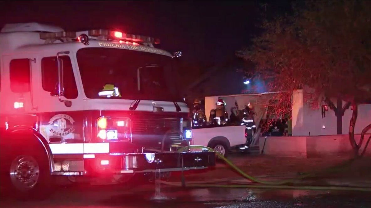 West Phoenix house fire displaces 2 residents