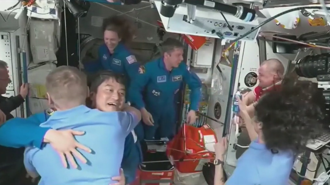 Astronauts stuck in space set to return home