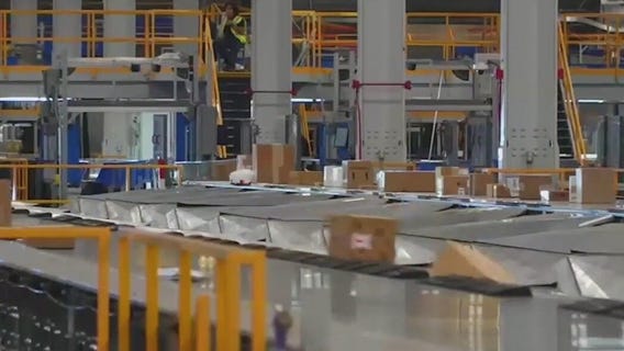 Online holiday shoppers face tight shipping deadlines