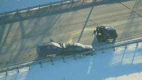 3-car crash in Chicago's South Suburbs shuts down major roadway