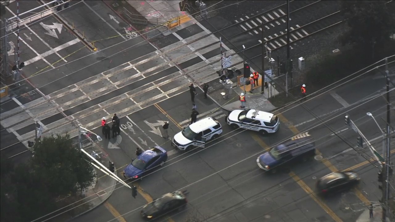 Person struck and killed on Caltrain tracks in Palo Alto