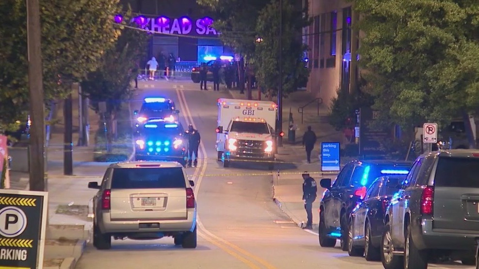 Off-duty Atlanta police officer shoots, kills man outside Buckhead bar ...