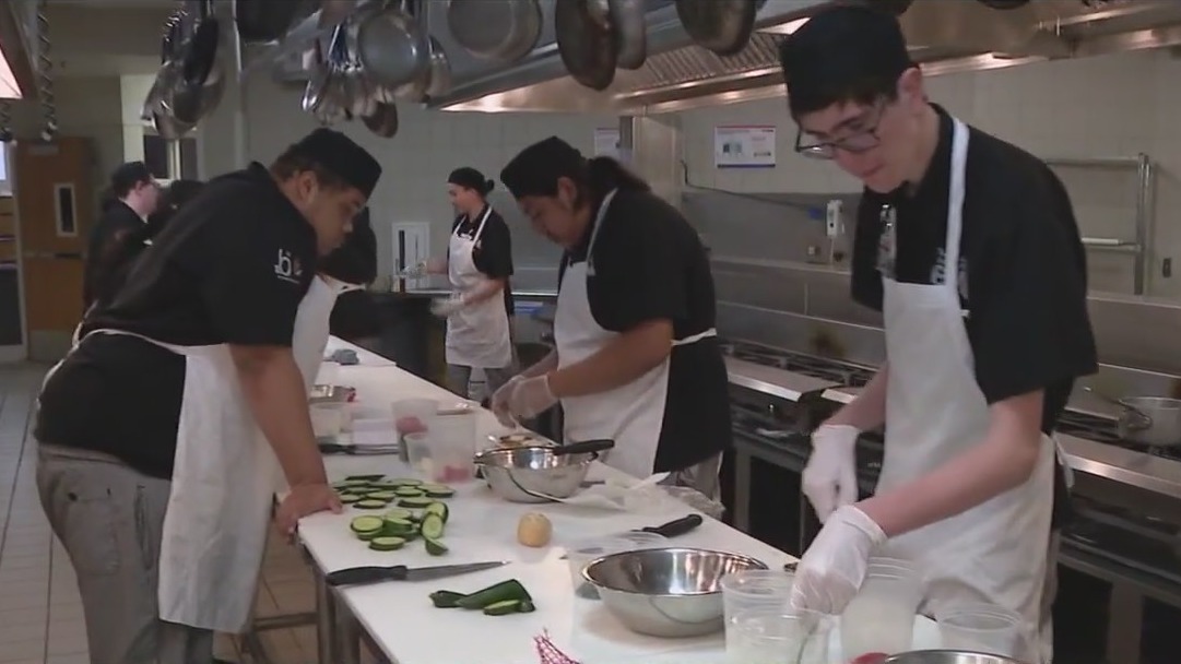 EVIT students to make breakfast for volunteers