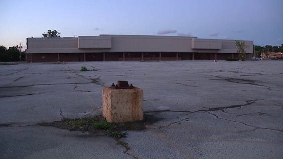 Chicago?s migrant tent shelter plans on pause