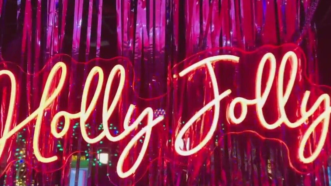 Holly Jolly Bar | Bayou City Buzz