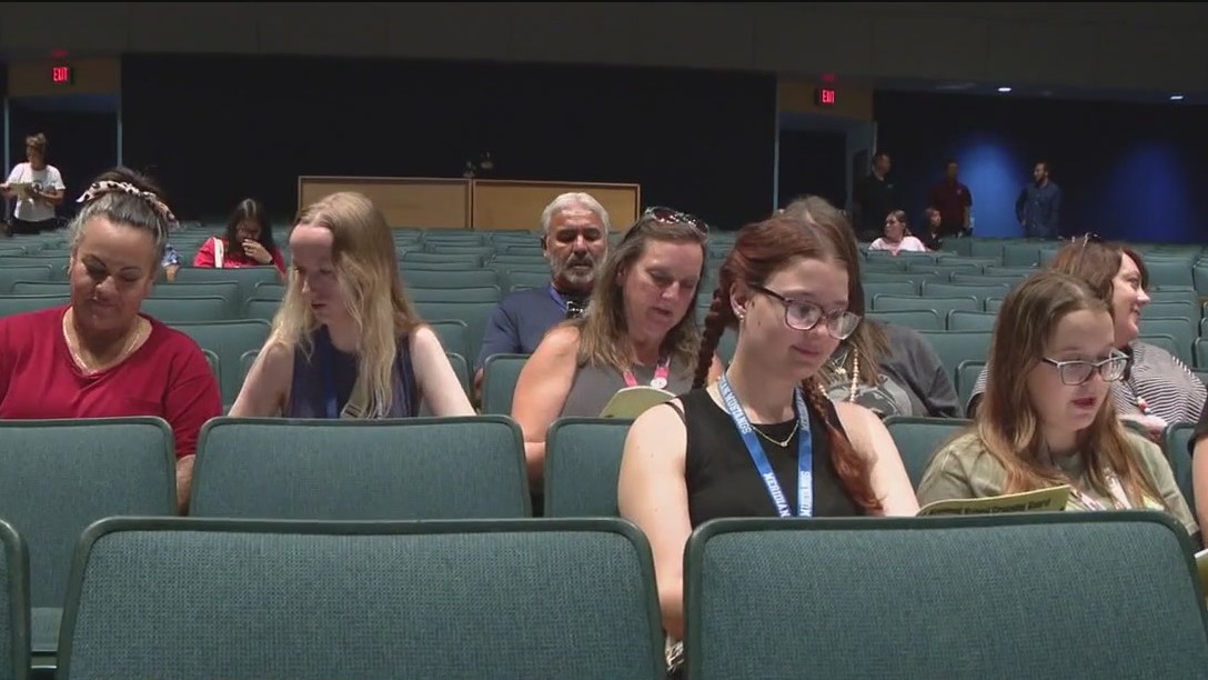 Crossing guards get safety training