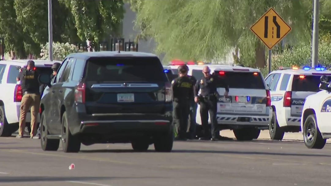 Suspect reportedly fired shots at officers in north Phoenix | FOX 10 ...
