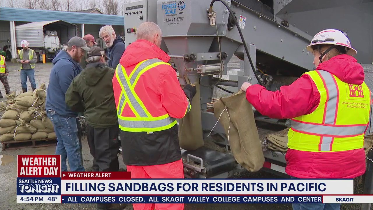 Army Corps filling sandbags for residents in Pacific, WA