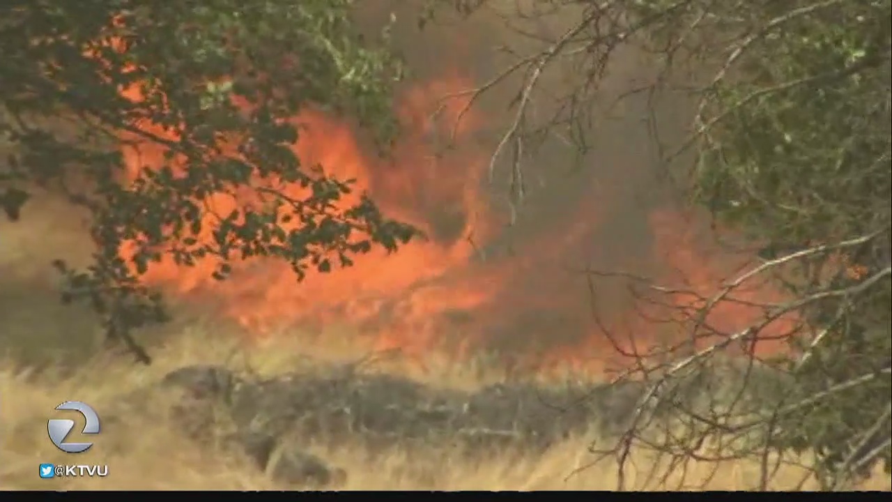 Fire destroys homes, prompts evacuation in Lake County