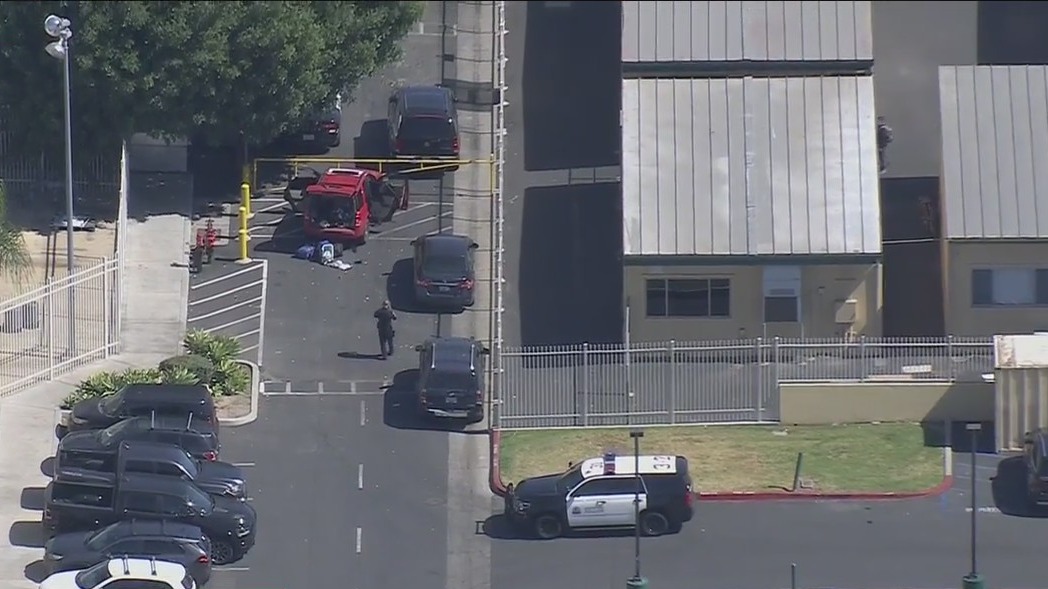 Barricade standoff forces two elementary schools in Santa Ana into lockdown