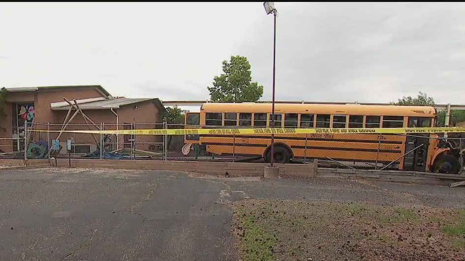 Minneapolis school bus crash injures 2 children