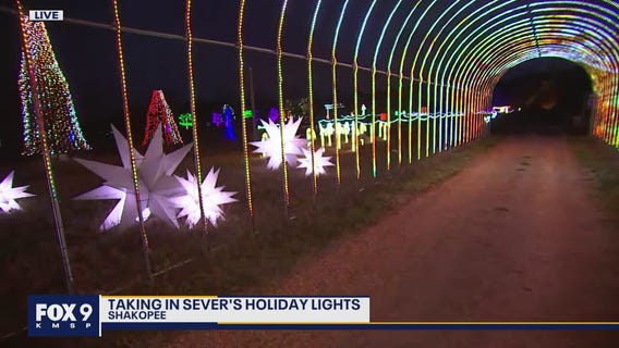 Holiday light shows open for the season
