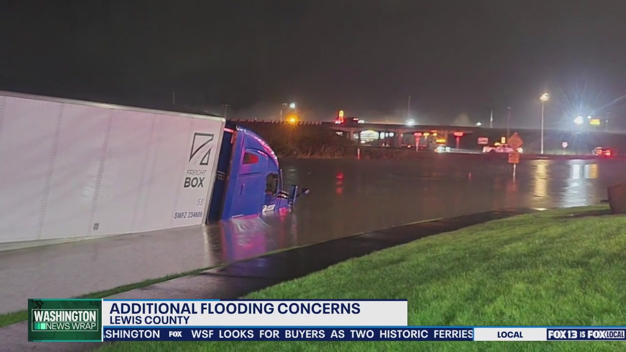 Family rescued from floodwaters in Lewis County, WA