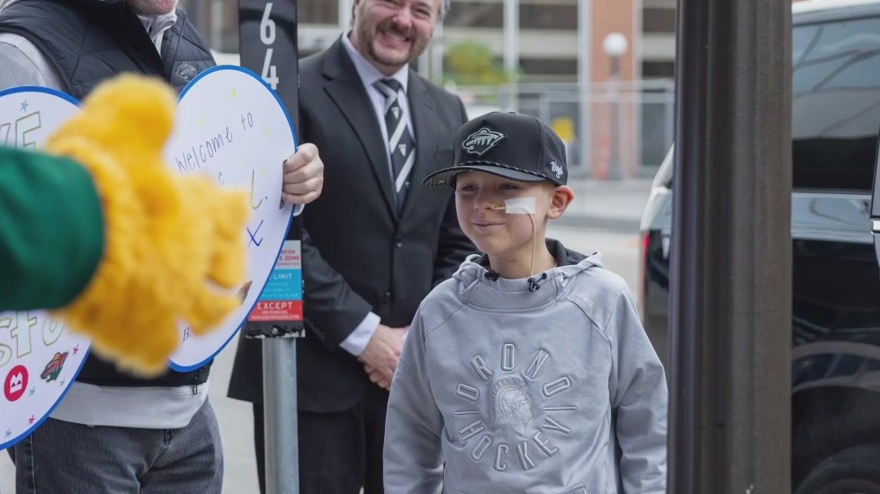 Minnesota Wild honors boy who died of leukemia