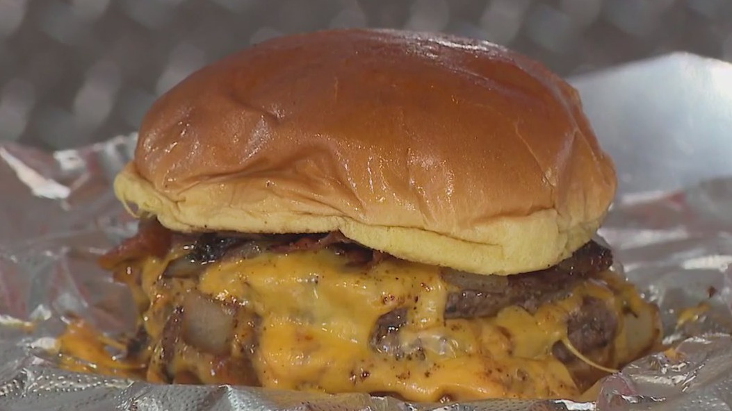 Burgers with Buck checks out That Burger Spot