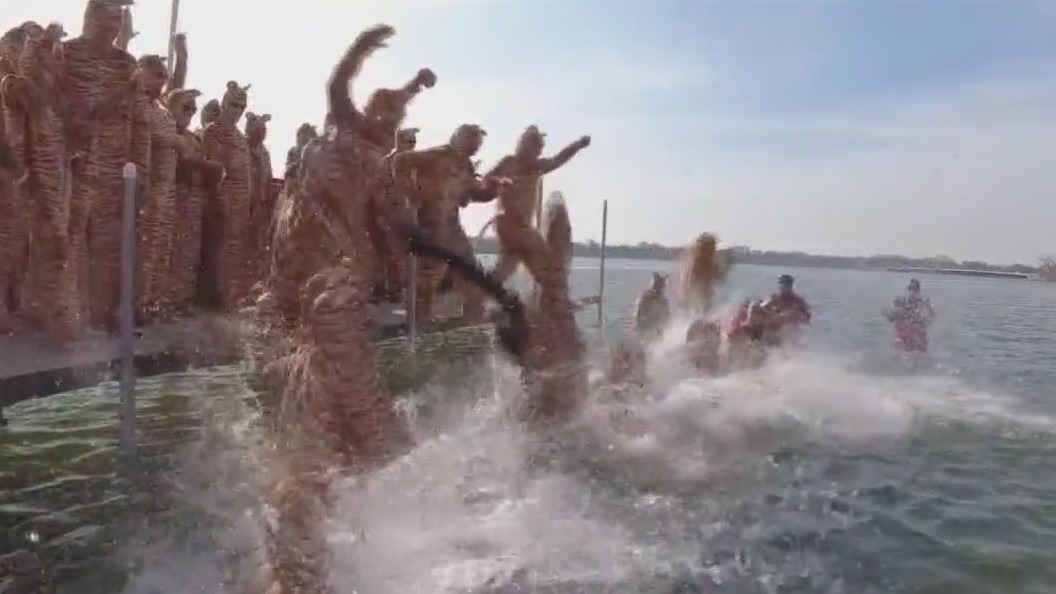 Ian Leonard does Polar Plunge at Lake Nokomis