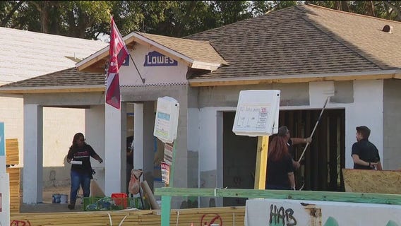 Bucs, Habitat for Humanity join forces for holiday home build