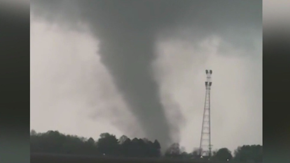 Severe storms hit Central U.S. overnight