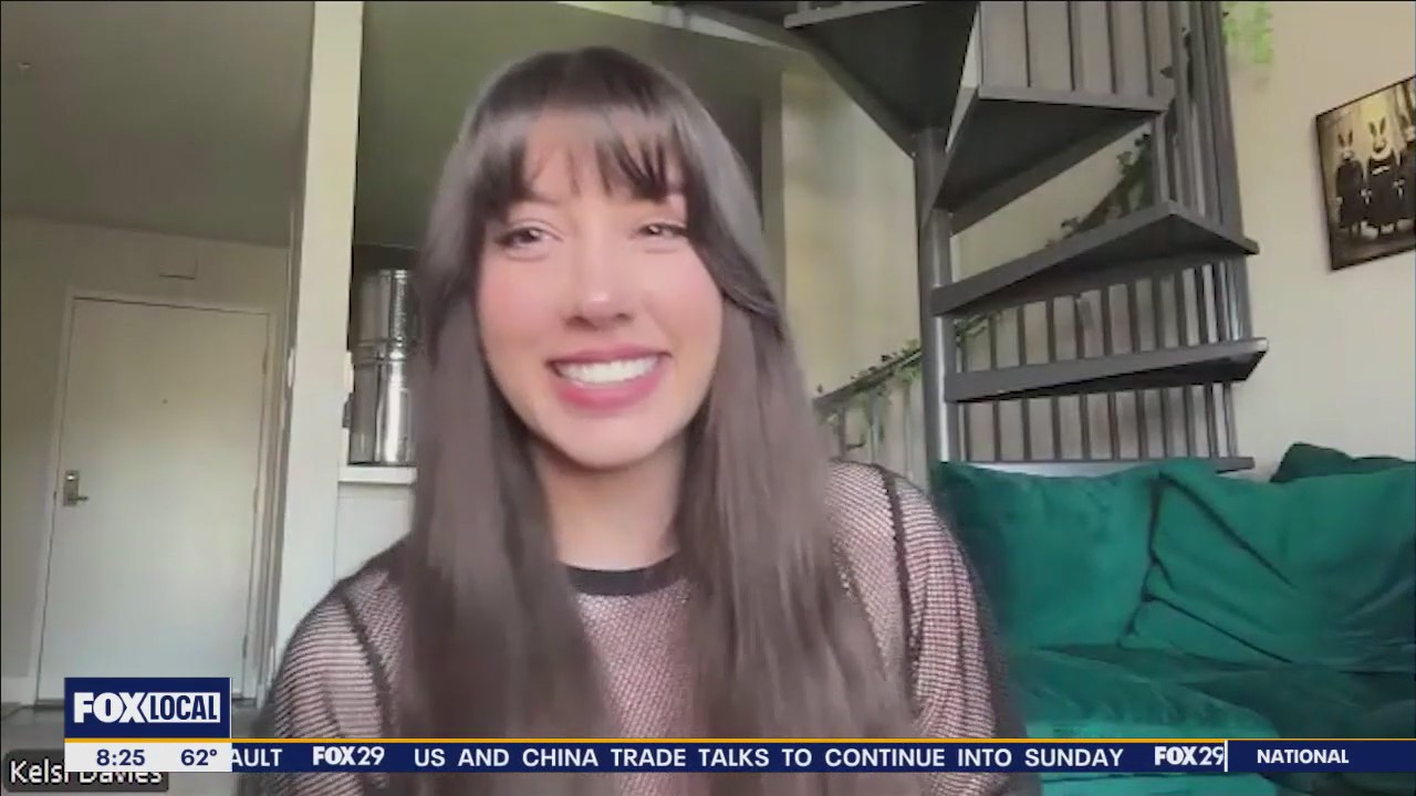 Kelsi Davies had premonition about plane catching fire before it happened