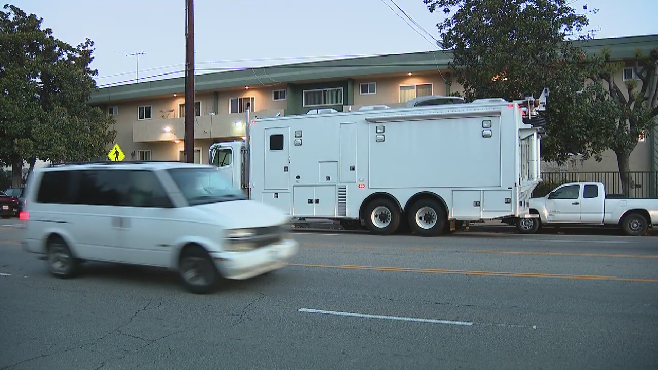 Valley Glen mother and teenage son found dead