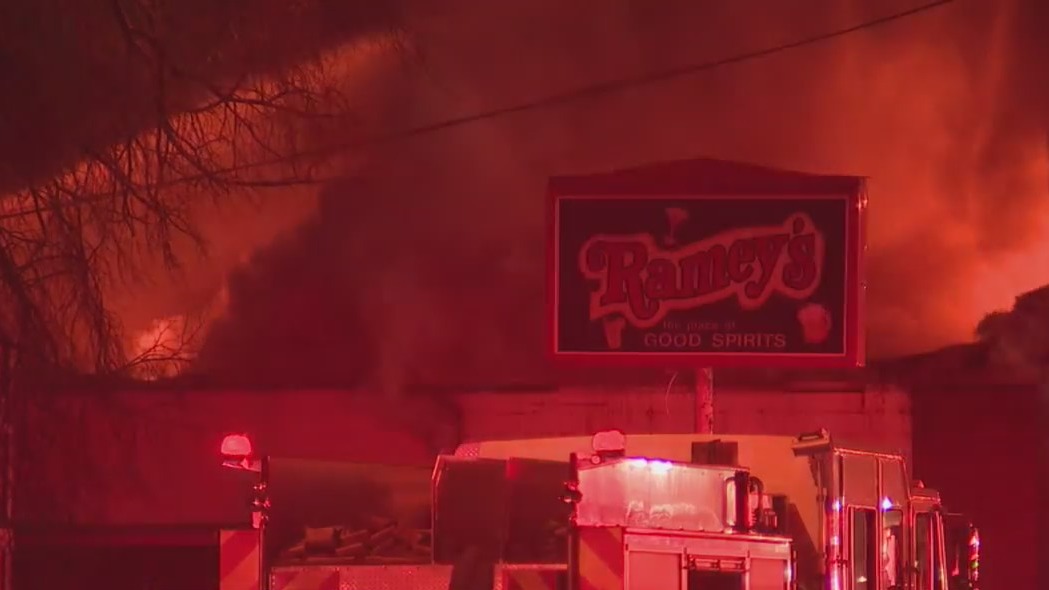 Fire damages Garden City shopping center