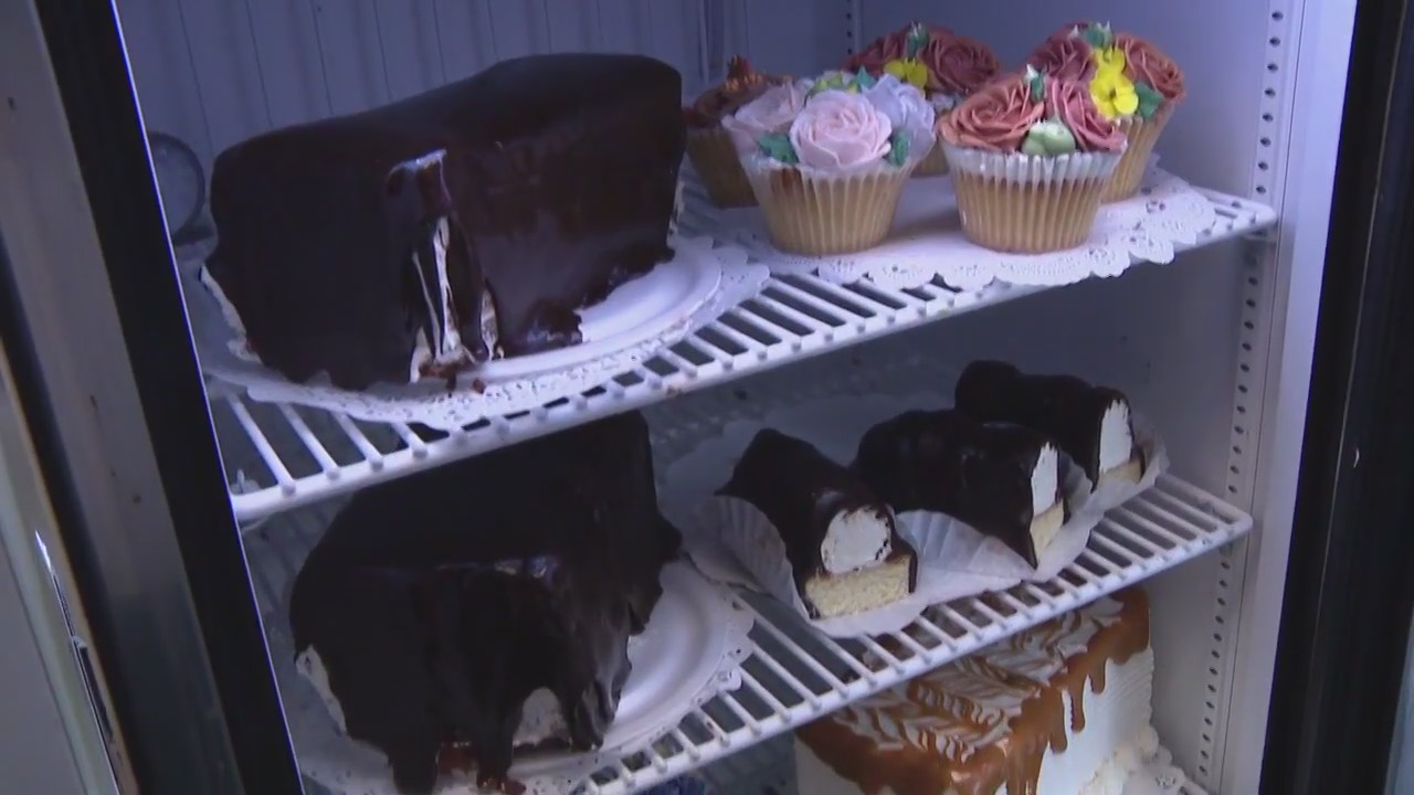 Kosher Baked Goods at Roling’s Bakery