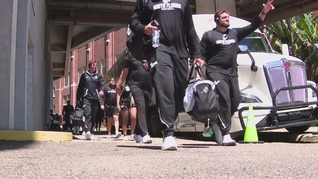 USF quarterback receives Heisman-hype from former winner