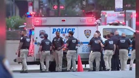 Vigil held to honor NYC shooting victims