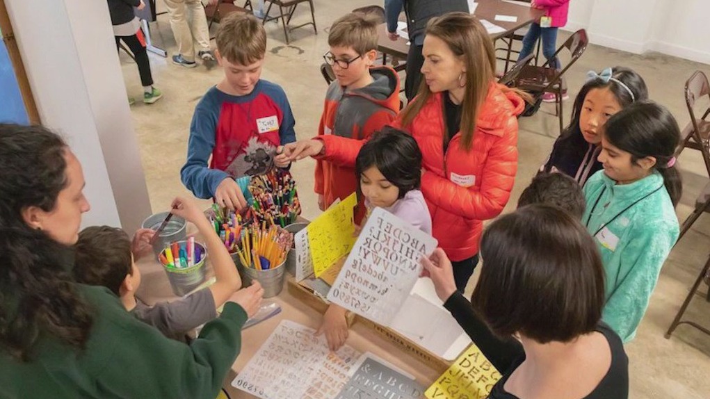 The Honeycomb Project helps Chicago families give back this fall