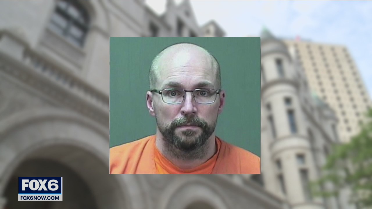 Ex-pharmacist sentenced for COVID vaccine tampering