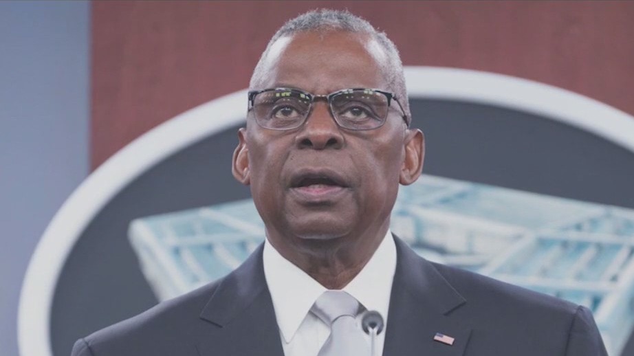 Defense secretary back in the hospital