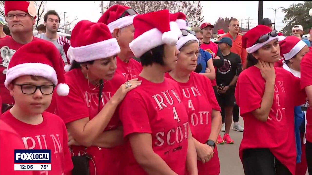 Christmas Eve 'Santa Run' honors fallen cyclists
