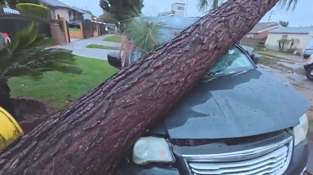 Tornado tears through Pico Rivera