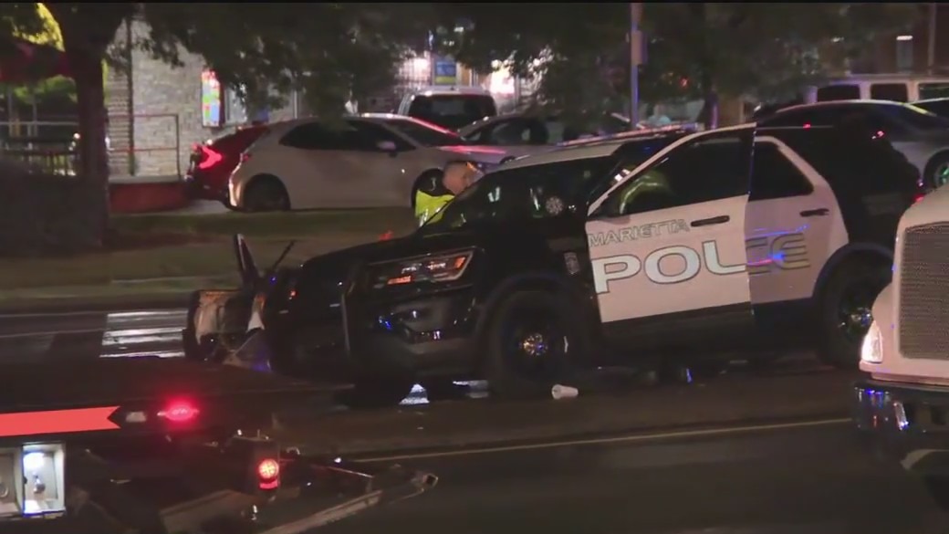 Marietta police officers injured in crash | FOX 5 Atlanta