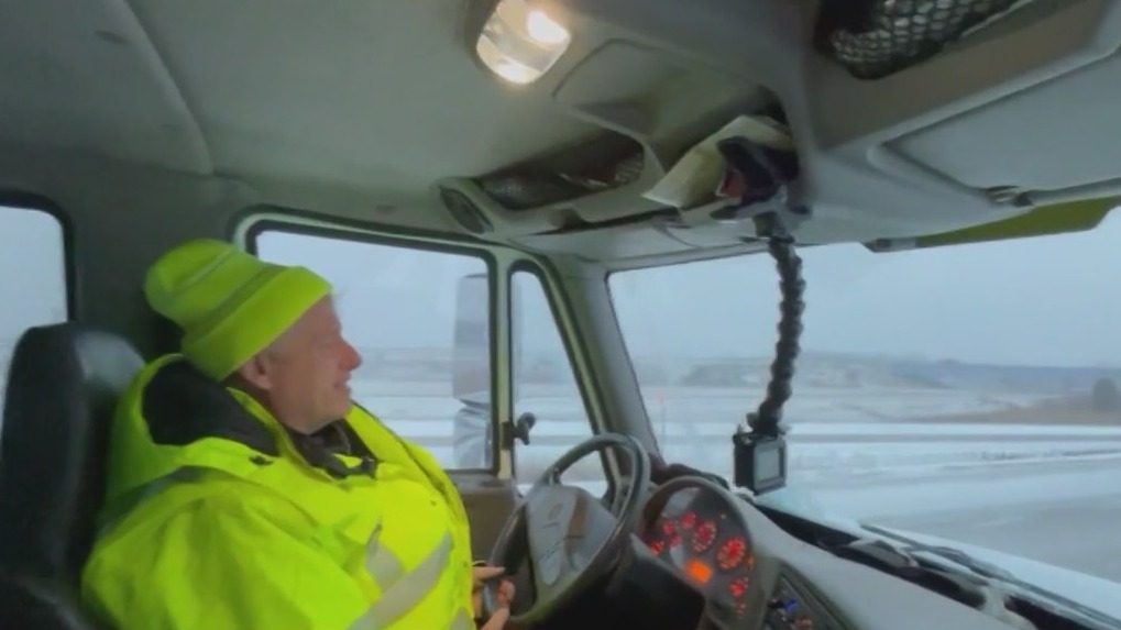 'It takes a lot out of you': Tow truck drivers face busy days ahead with winter storm