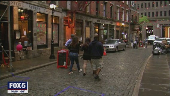 New campaign aims to remind NYC residents not to linger outside restaurants