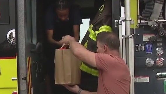 Mike Alstott Family Foundation Thanksgiving