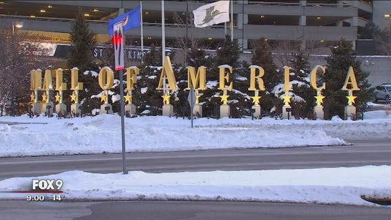 Child falls off escalator at Mall of America, suffers minor injuries