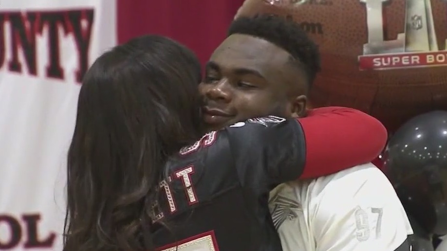 Atlanta says goodbye to Grady Jarrett