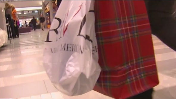 How holiday spending reveals the real state of the middle class economy