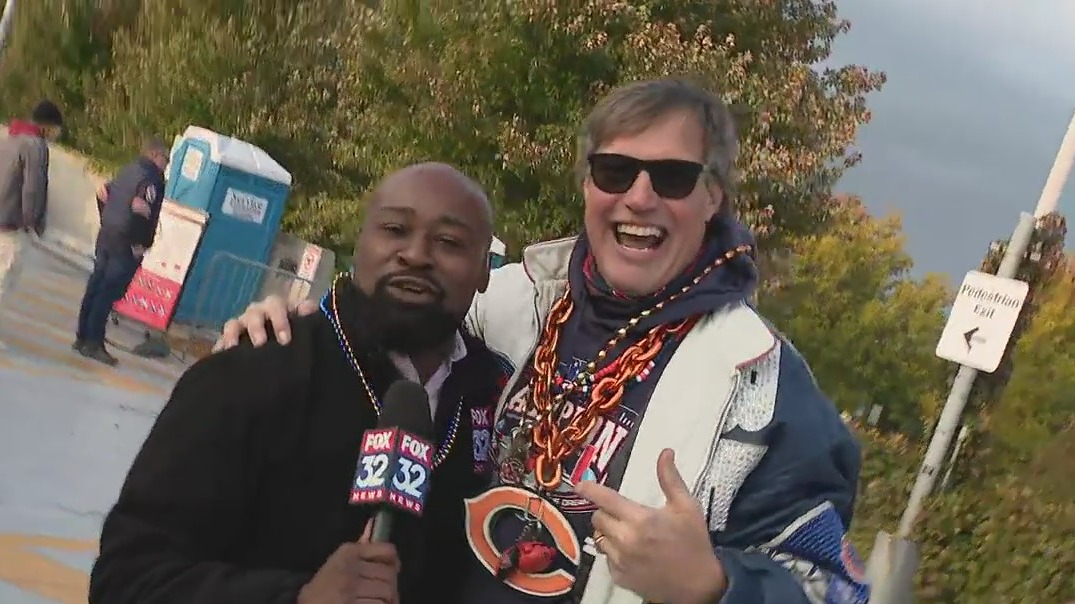 'You're practically naked!' Bears fans get excited for Thursday game