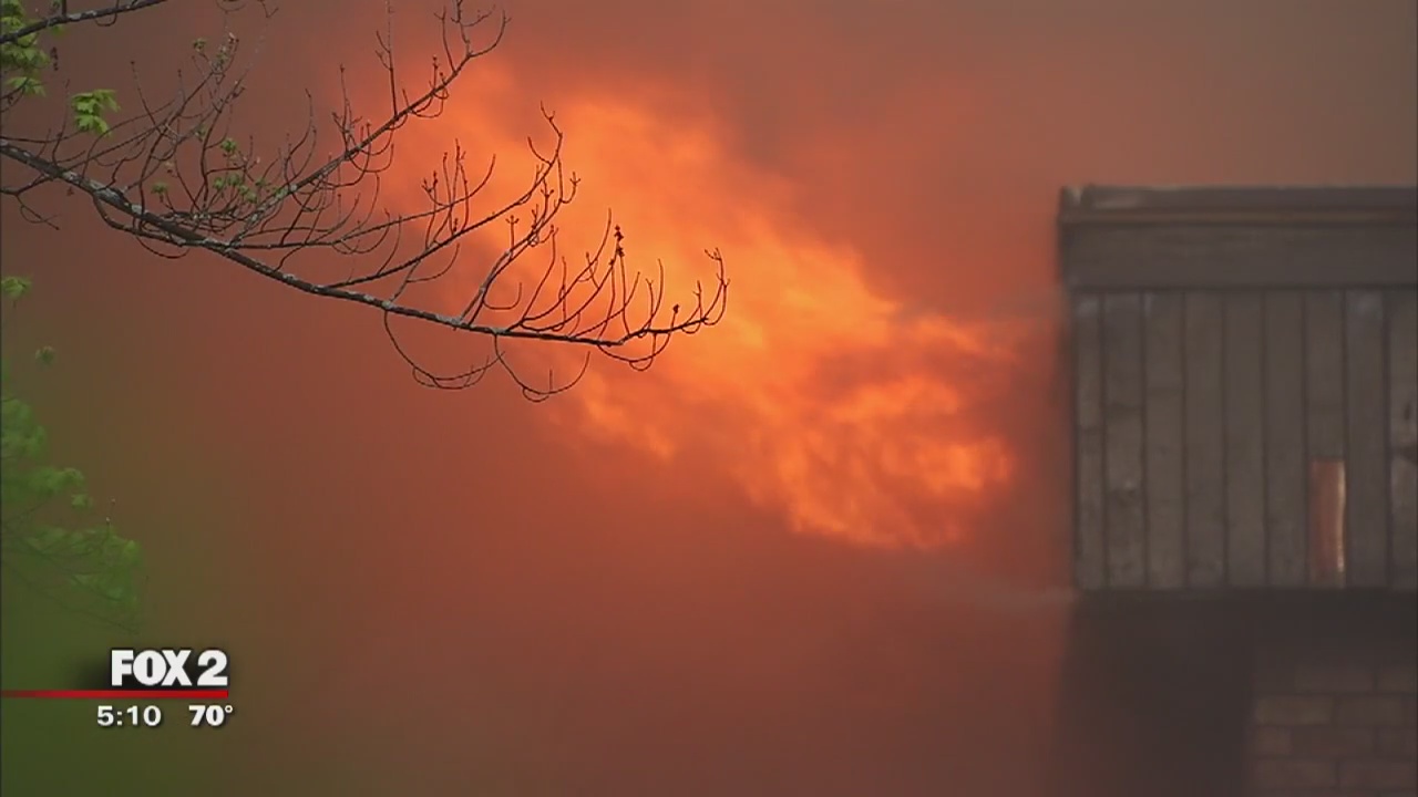 24 families lose everything in Westland apartment fire | FOX 2 Detroit