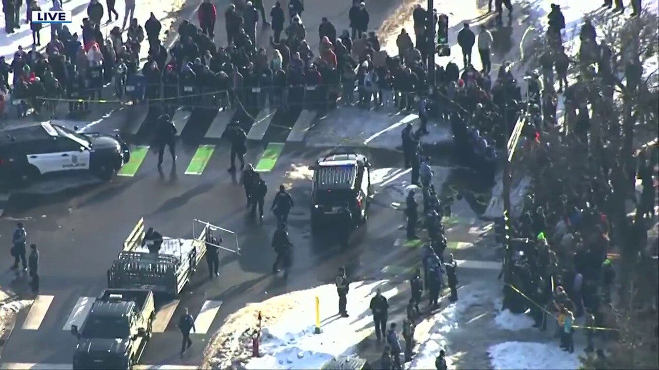 Woman killed in ICE-involved shooting in Minneapolis | ChicagoLIVE 