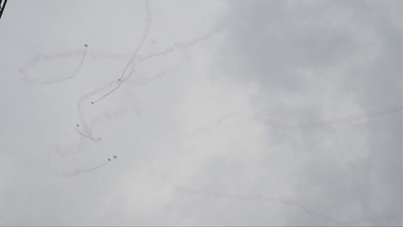 Military parade video: United States Army parachute team