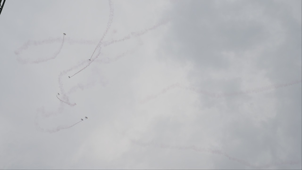 Military parade video: United States Army parachute team