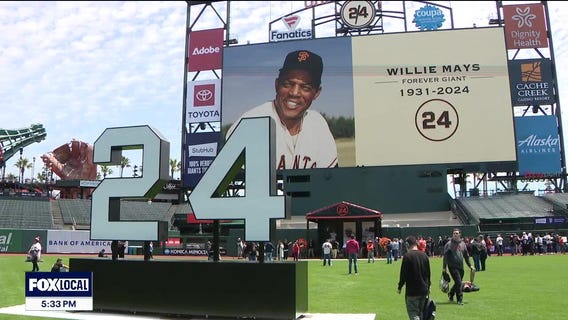 Willie Mays tribute at Oracle Park