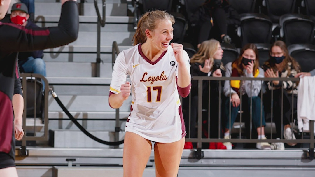 Loyola volleyball player returns to court after being diagnosed with rare condition