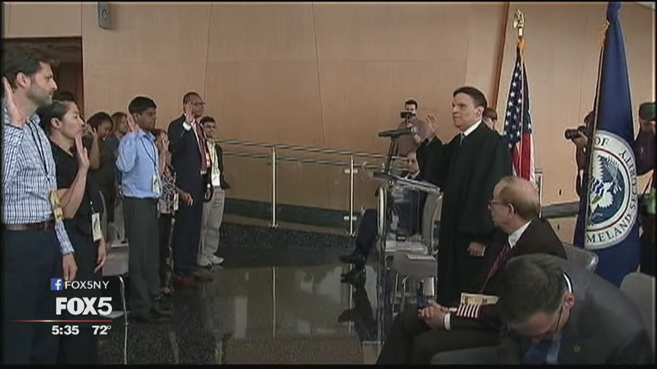 Naturalization ceremony atop 1WTC