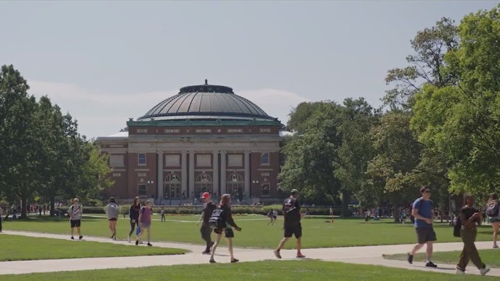 University of Illinois system freezes in-state tuition at all campuses for 2024-25