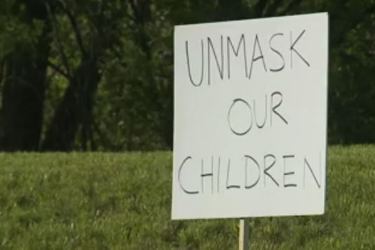 Elmbrook School District weighs masks